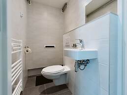 Bungalow on Holiday Park De Klepperstee Ouddorp