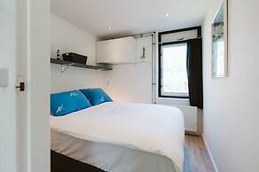 Bungalow on Holiday Park De Klepperstee Ouddorp