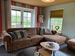 Villa With hot tub Near the Wadden Sea