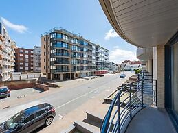 Guernsey 102 Located on the Beach in Koksijde
