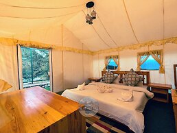 The FrozenFall Resort - Gulmarg