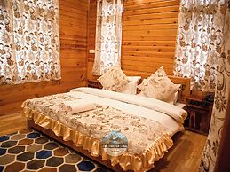 The FrozenFall Resort - Gulmarg