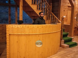 The FrozenFall Resort - Gulmarg