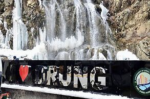 The FrozenFall Resort - Gulmarg