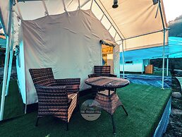 The FrozenFall Resort - Gulmarg