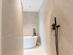 Beautiful Water Villa Near Harderwijk