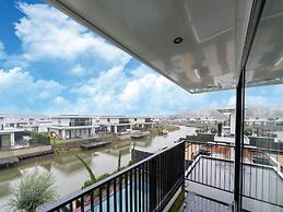 Beautiful Water Villa Near Harderwijk