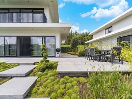 Beautiful Water Villa Near Harderwijk