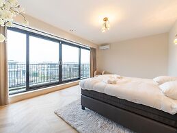 Beautiful Water Villa Near Harderwijk