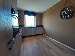 2 new Modern Homes Located Next to Each Other