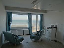 Apartment in Nieuwpoort With sea View