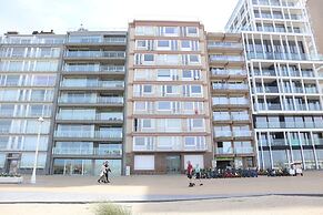 Apartment in Nieuwpoort With sea View