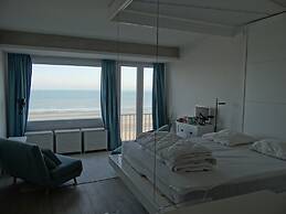 Apartment in Nieuwpoort With sea View