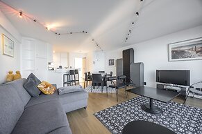 Apartment With two Terraces and sea View