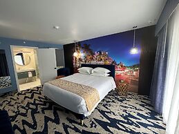 Lighthouse Inn & Suites