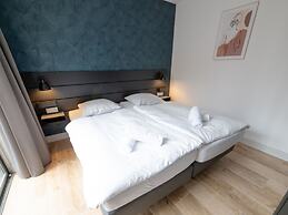 Wellness Bungalow With Whirlpool and Sauna