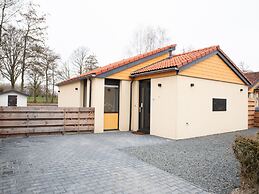 Wellness Bungalow With Whirlpool and Sauna