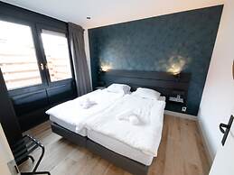 Wellness Bungalow With Whirlpool and Sauna