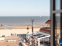 Holiday Home in De Haan With Garden