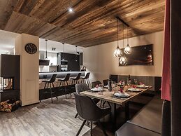 Lush Chalet in Zillertal Near Ski-lift