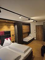 Lush Chalet in Zillertal Near Ski-lift