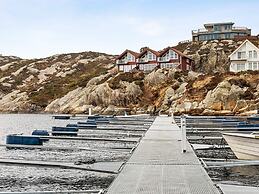 6 Person Holiday Home in Hellesoy-by Traum