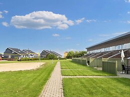 6 Person Holiday Home on a Holiday Park in Hemmet