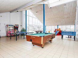 6 Person Holiday Home on a Holiday Park in Hemmet