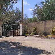 Villetta Paduli - Immersa nel Verde con Vista Mare e Giardino Privato