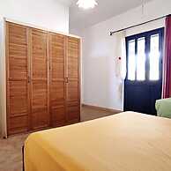 Villetta Paduli - Immersa nel Verde con Vista Mare e Giardino Privato