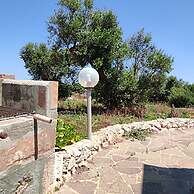 Villetta Paduli - Immersa nel Verde con Vista Mare e Giardino Privato