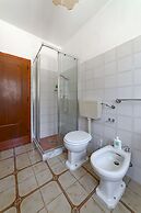 Villetta Paduli - Immersa nel Verde con Vista Mare e Giardino Privato