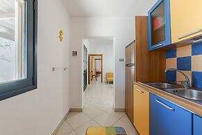 Villetta Paduli - Immersa nel Verde con Vista Mare e Giardino Privato