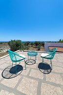 Villetta Paduli - Immersa nel Verde con Vista Mare e Giardino Privato