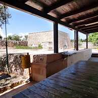 Villetta Paduli - Immersa nel Verde con Vista Mare e Giardino Privato