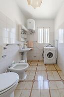 Villetta Paduli - Immersa nel Verde con Vista Mare e Giardino Privato