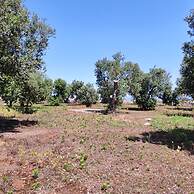 Villetta Paduli - Immersa nel Verde con Vista Mare e Giardino Privato