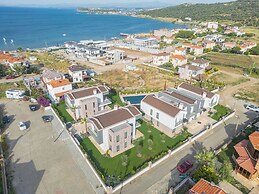 Back Sea Cunda Apart Otel