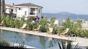 Back Sea Cunda Apart Otel