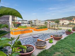 Back Sea Cunda Apart Otel