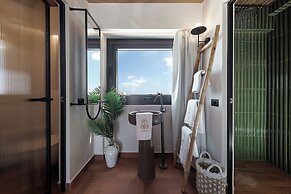 Aja Retreat Luxury Suites