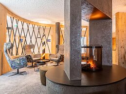 Modern Holiday Apartment With Balcony in Fugen