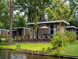 Modern Holiday Home With Decorative Fireplace