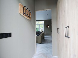 Modern Holiday Home With Decorative Fireplace