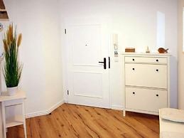 Comfy Apartment With 1 Bedroom and Balcony 134