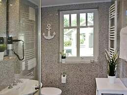Comfy Apartment With 1 Bedroom and Balcony 134