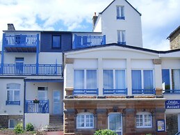 Fine Apartment With sea View