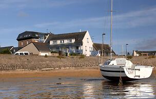 Fine Apartment With sea View