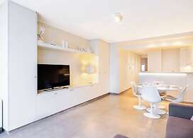 Lavish Apartment for 4 People With Seaview