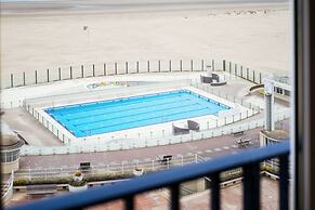 Lavish Apartment for 4 People With Seaview